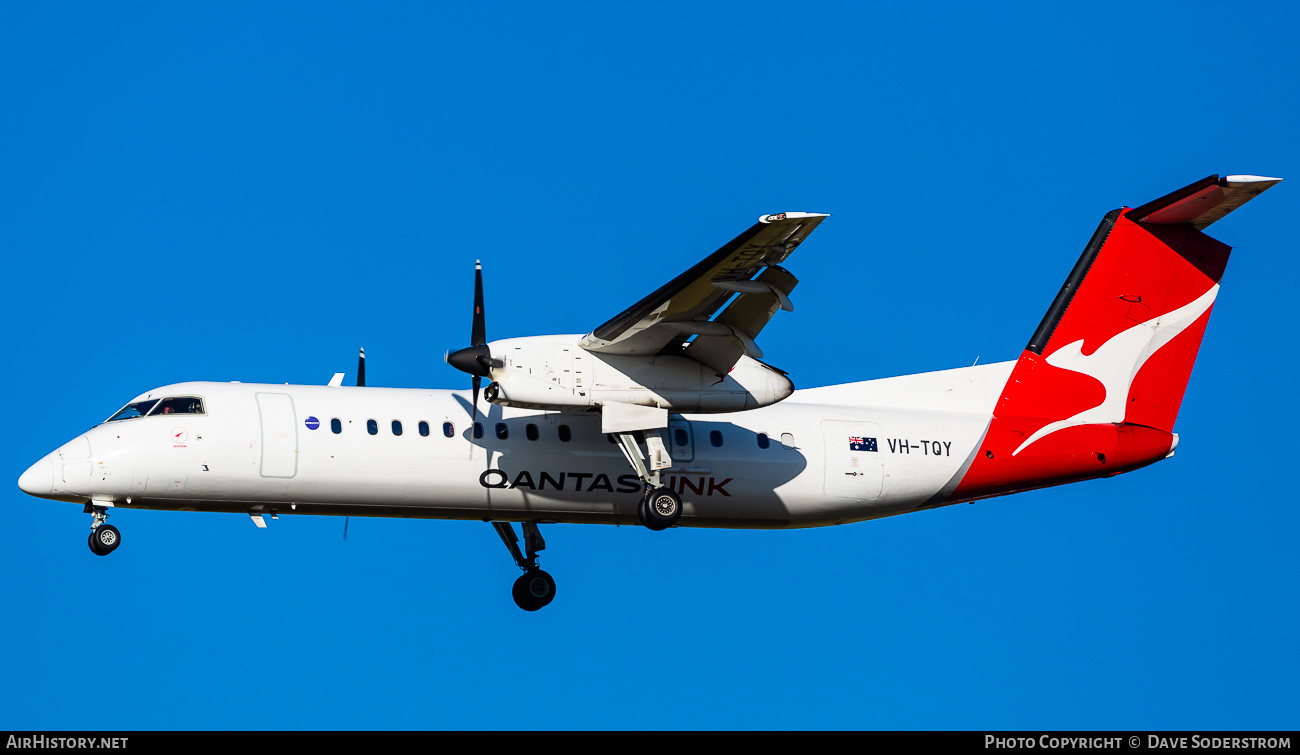 Aircraft Photo of VH-TQY | Bombardier DHC-8-315Q Dash 8 | QantasLink | AirHistory.net #562301