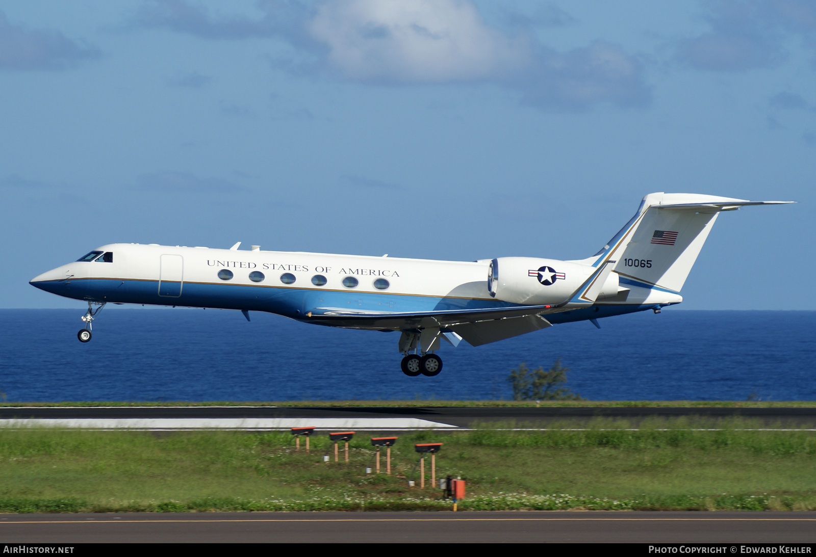 Aircraft Photo of 01-0065 / 10065 | Gulfstream Aerospace C-37A Gulfstream V (G-V) | USA - Air Force | AirHistory.net #562459