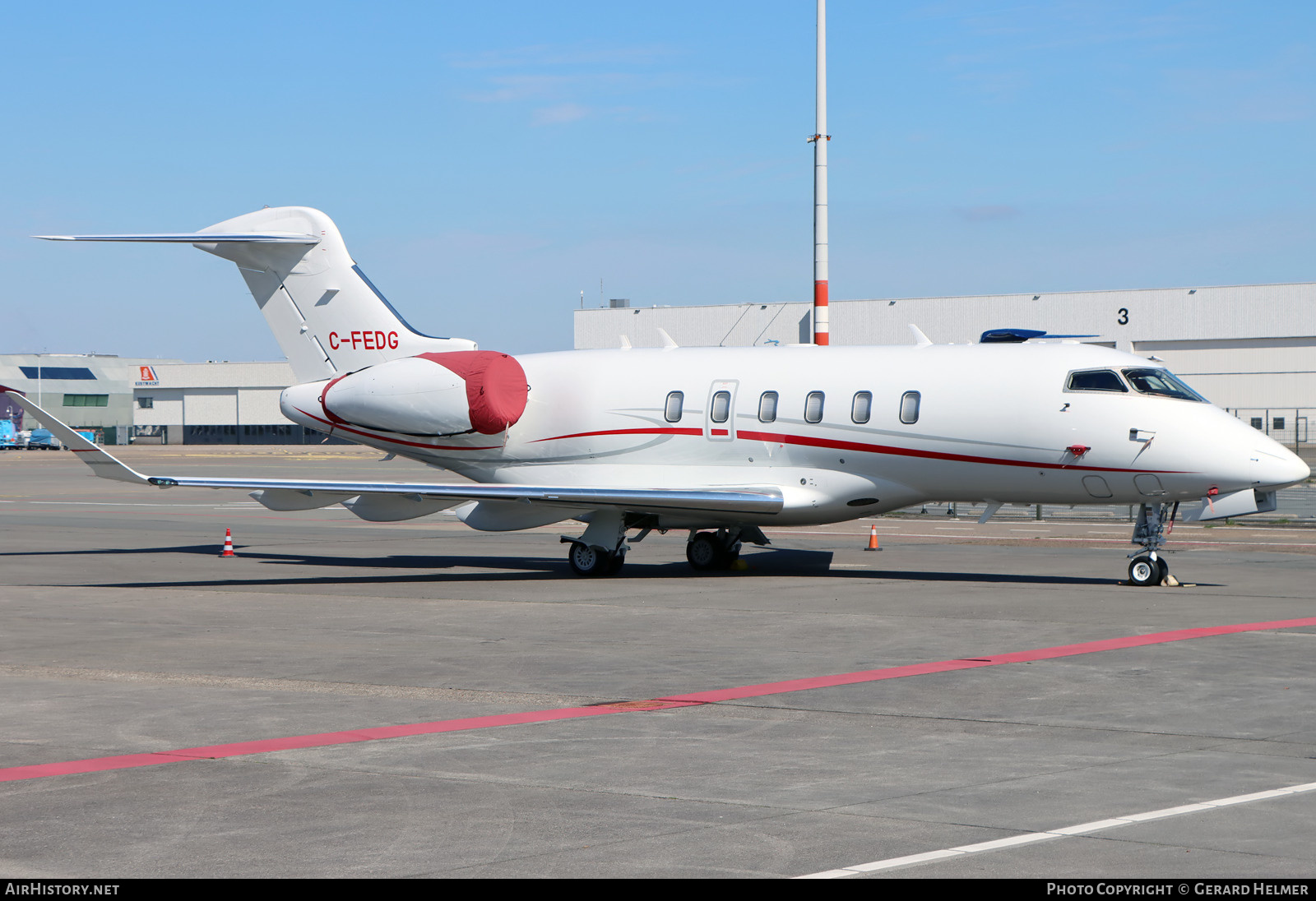 Aircraft Photo of C-FEDG | Bombardier Challenger 350 (BD-100-1A10) | AirHistory.net #562470