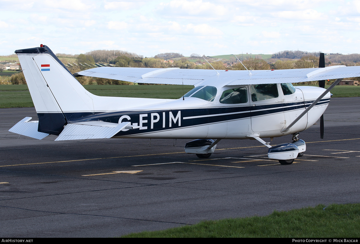 Aircraft Photo of G-EPIM | Cessna R172K Hawk XP | AirHistory.net #562607