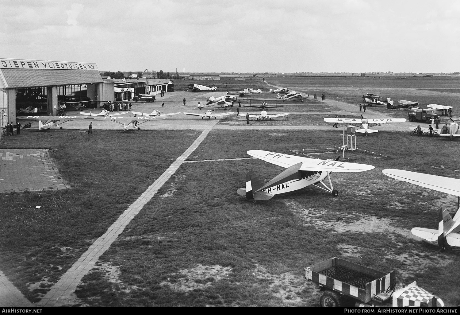 Airport photo of The Hague - Ypenburg (EHYB) (closed) in Netherlands | AirHistory.net #562611