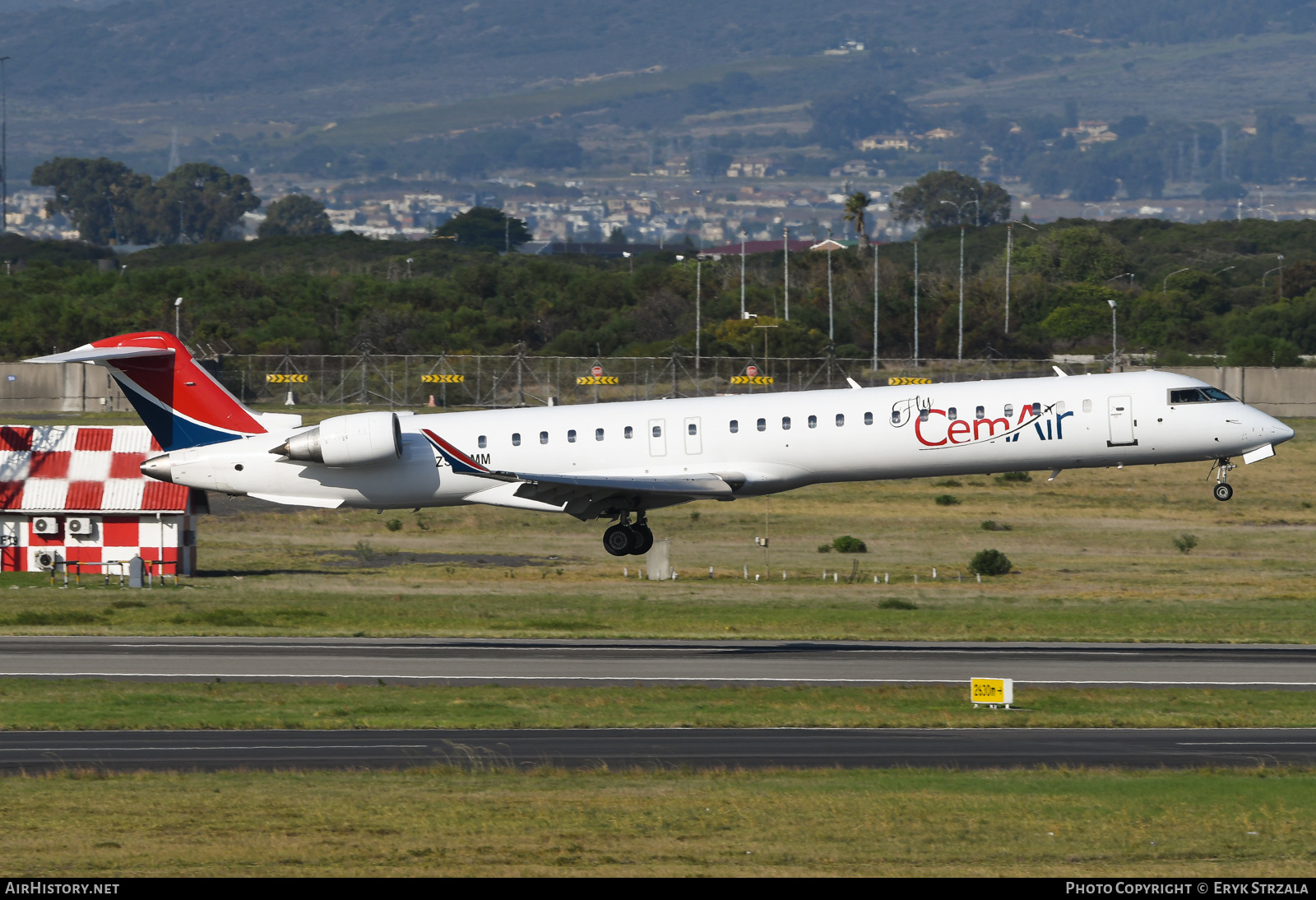 Aircraft Photo of ZS-CMM | Bombardier CRJ-900LR (CL-600-2D24) | CemAir | AirHistory.net #562633