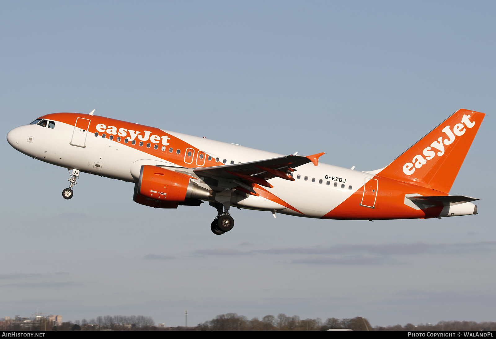 Aircraft Photo of G-EZDJ | Airbus A319-111 | EasyJet | AirHistory.net #562682