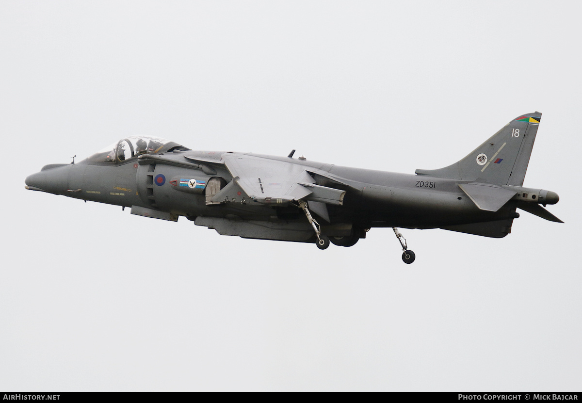Aircraft Photo of ZD351 | British Aerospace Harrier GR7 | UK - Air Force | AirHistory.net #562760