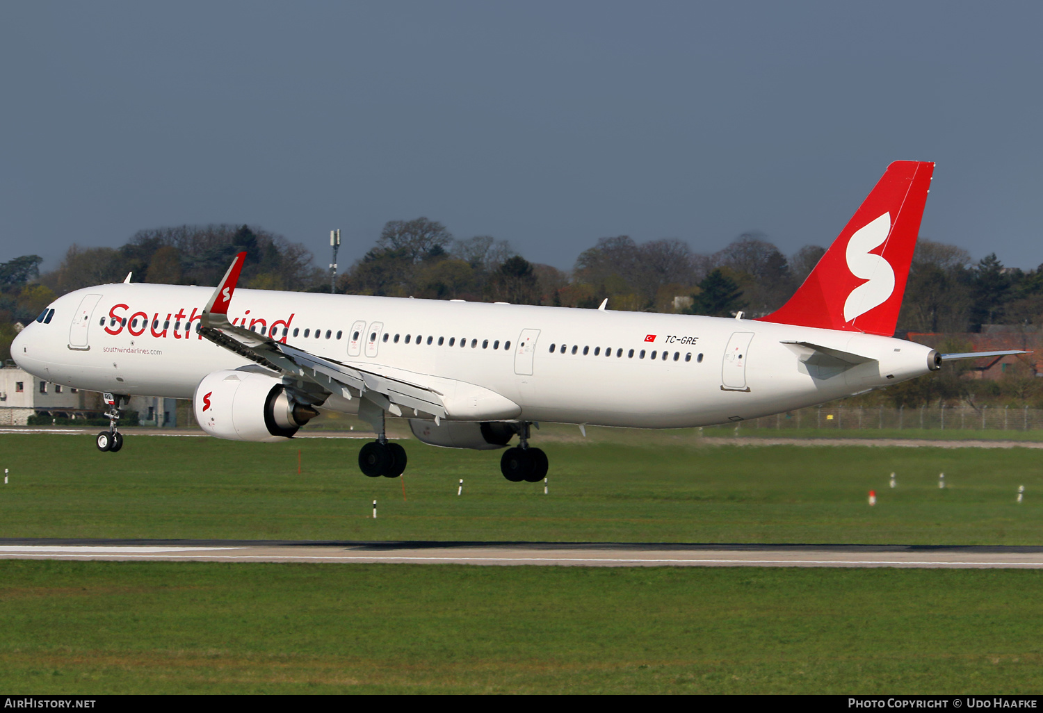 Aircraft Photo of TC-GRE | Airbus A321-253NX | Southwind Airlines | AirHistory.net #562805