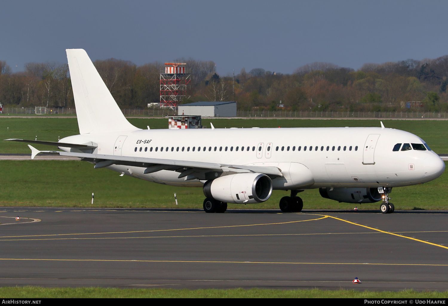 Aircraft Photo of ES-SAF | Airbus A320-232 | AirHistory.net #562816