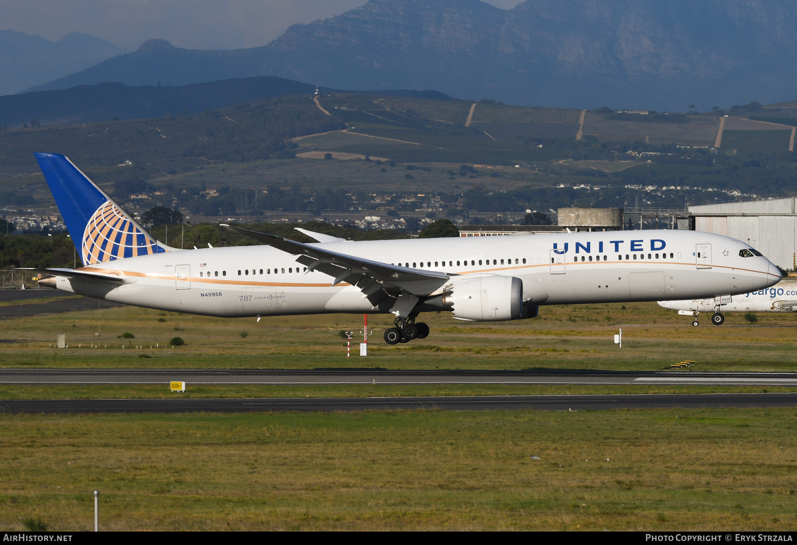 Aircraft Photo of N45956 | Boeing 787-9 Dreamliner | United Airlines | AirHistory.net #562837