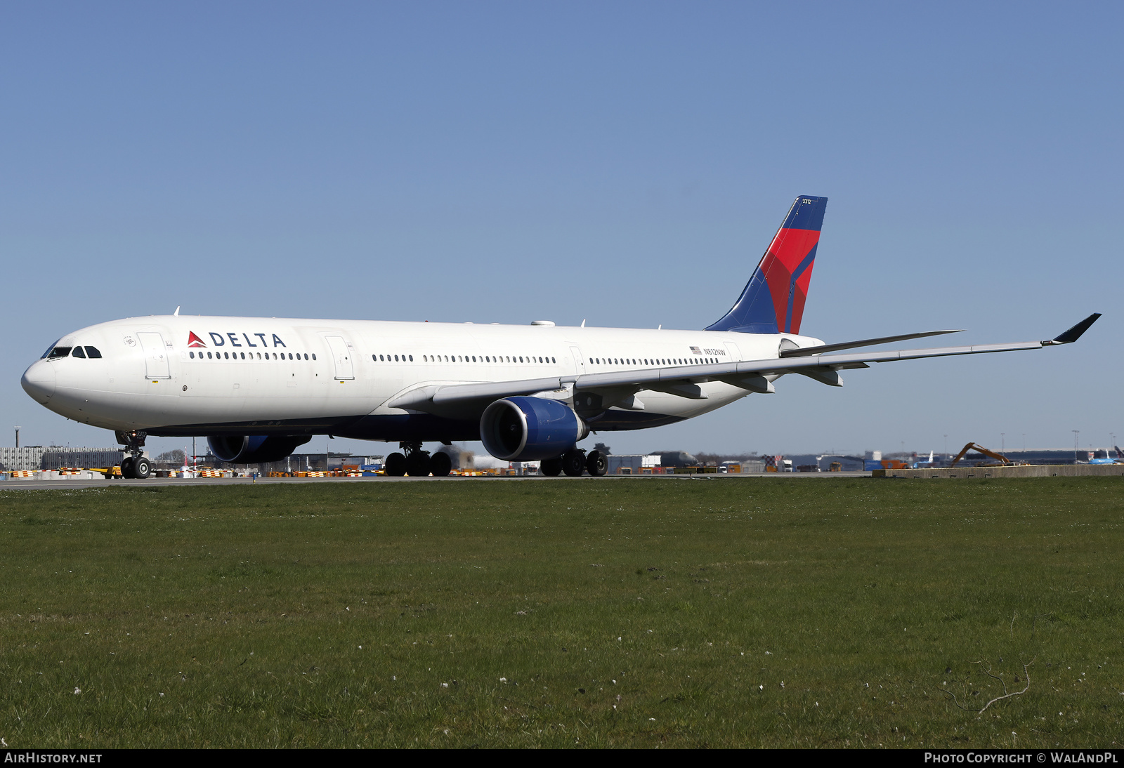 Aircraft Photo of N812NW | Airbus A330-323 | Delta Air Lines | AirHistory.net #562875