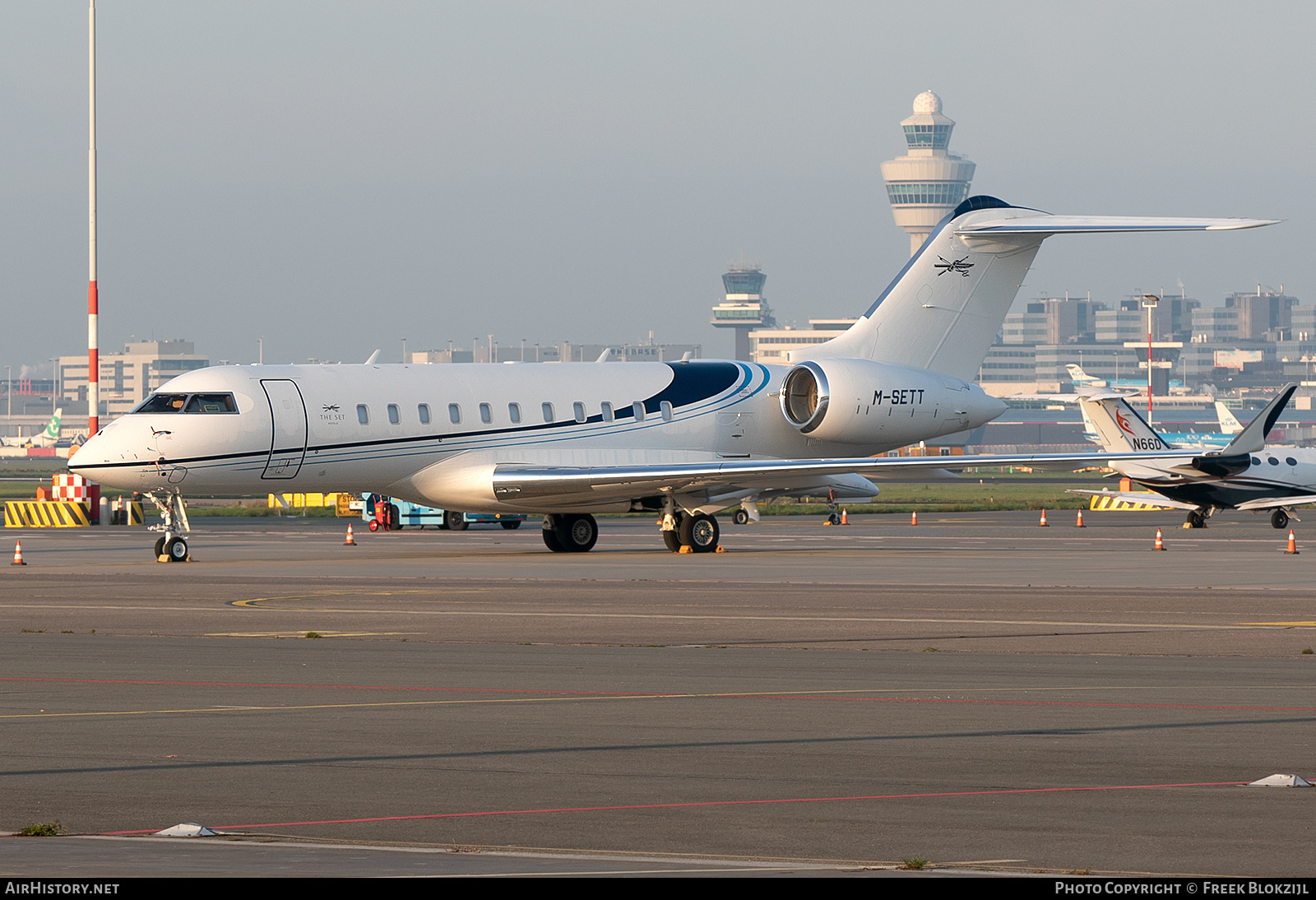 Aircraft Photo of M-SETT | Bombardier Global 5000 (BD-700-1A11) | AirHistory.net #562920