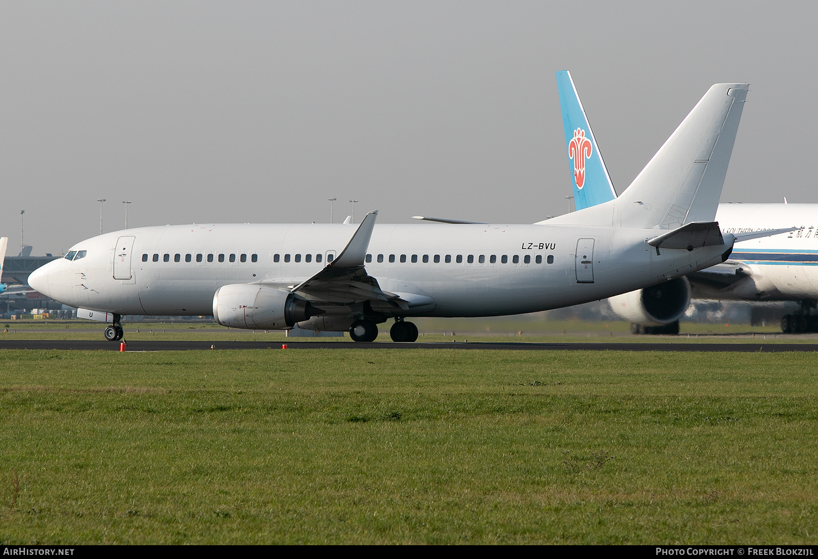 Aircraft Photo of LZ-BVU | Boeing 737-3H4 | AirHistory.net #562995