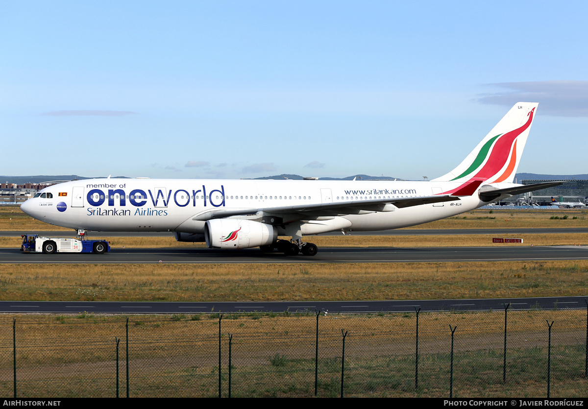 Aircraft Photo of 4R-ALH | Airbus A330-243 | SriLankan Airlines | AirHistory.net #563083