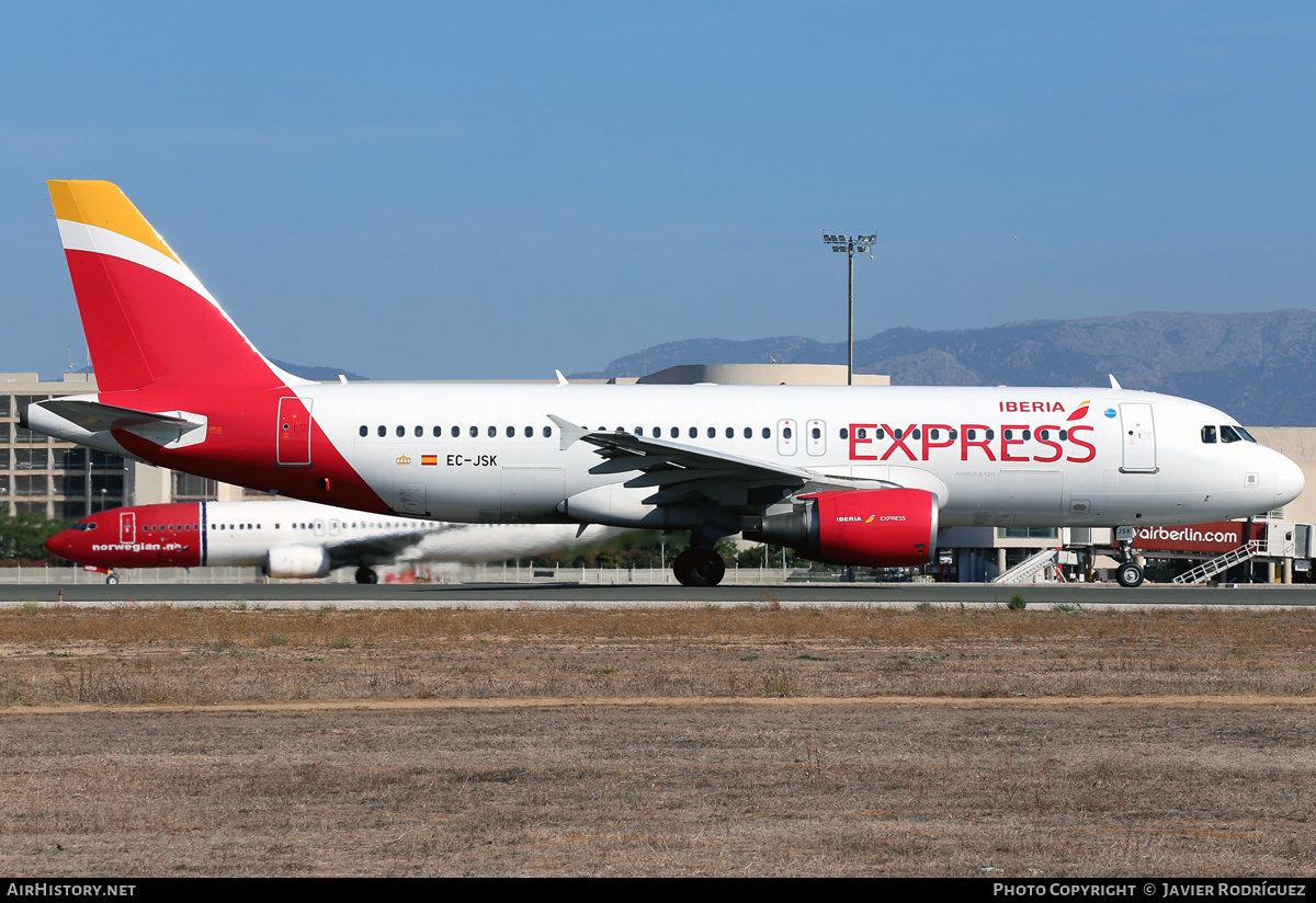 Aircraft Photo of EC-JSK | Airbus A320-214 | Iberia Express | AirHistory.net #563094