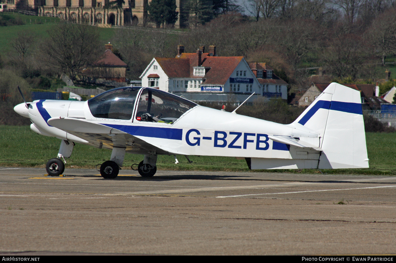 Aircraft Photo of G-BZFB | Robin R-2112 Alpha | AirHistory.net #563155