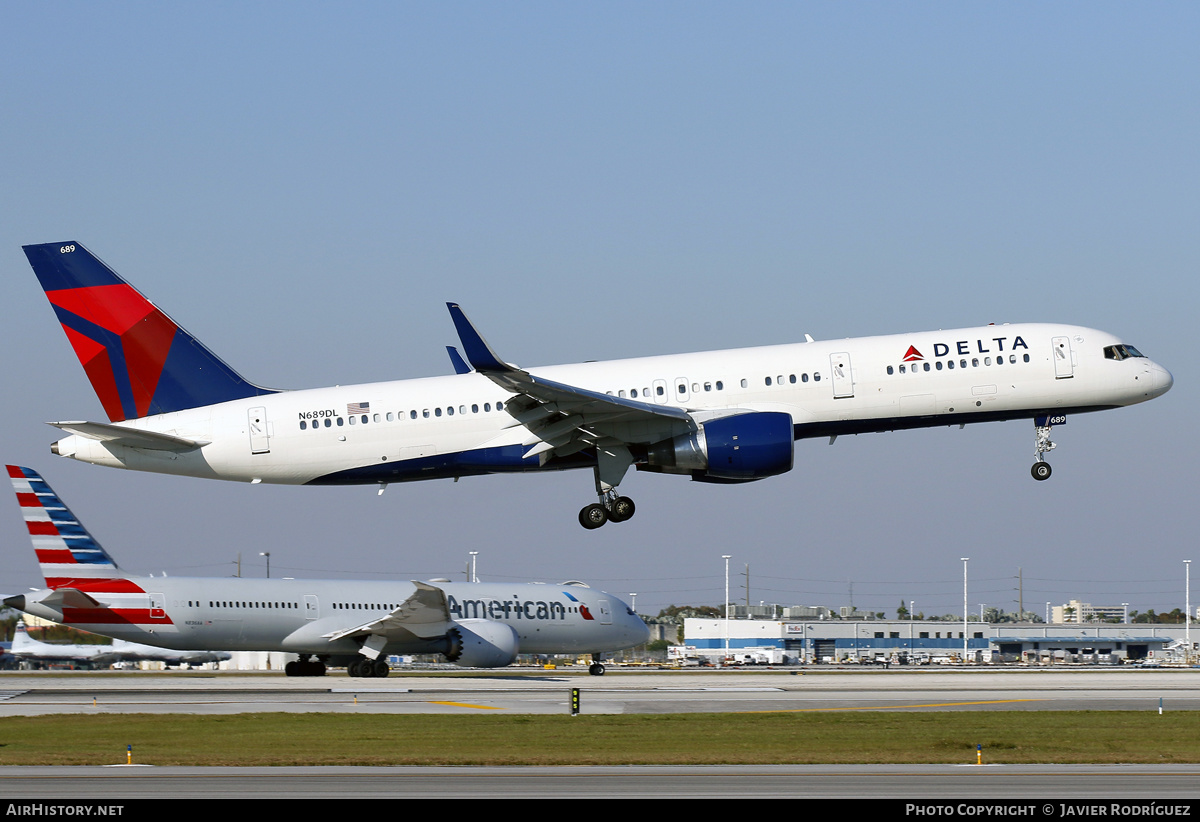 Aircraft Photo of N689DL | Boeing 757-232 | Delta Air Lines | AirHistory.net #563404