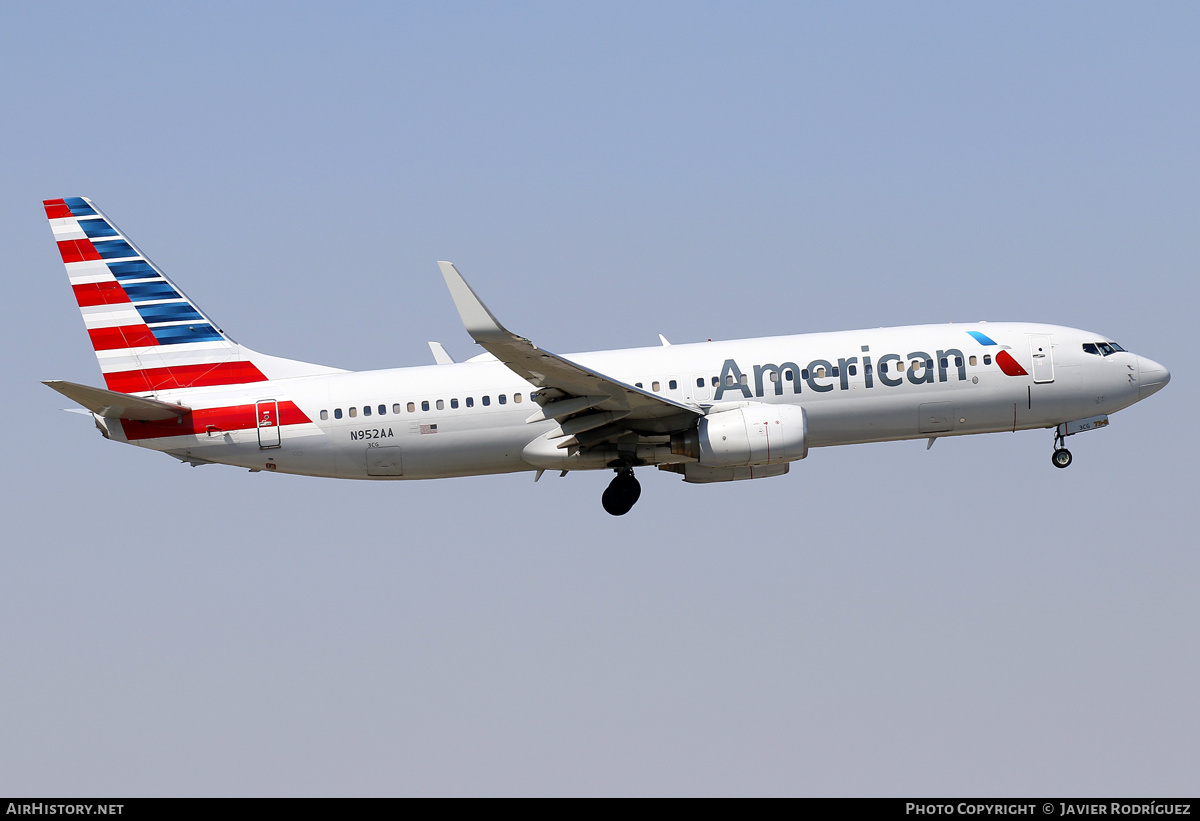 Aircraft Photo of N952AA | Boeing 737-823 | American Airlines | AirHistory.net #563405