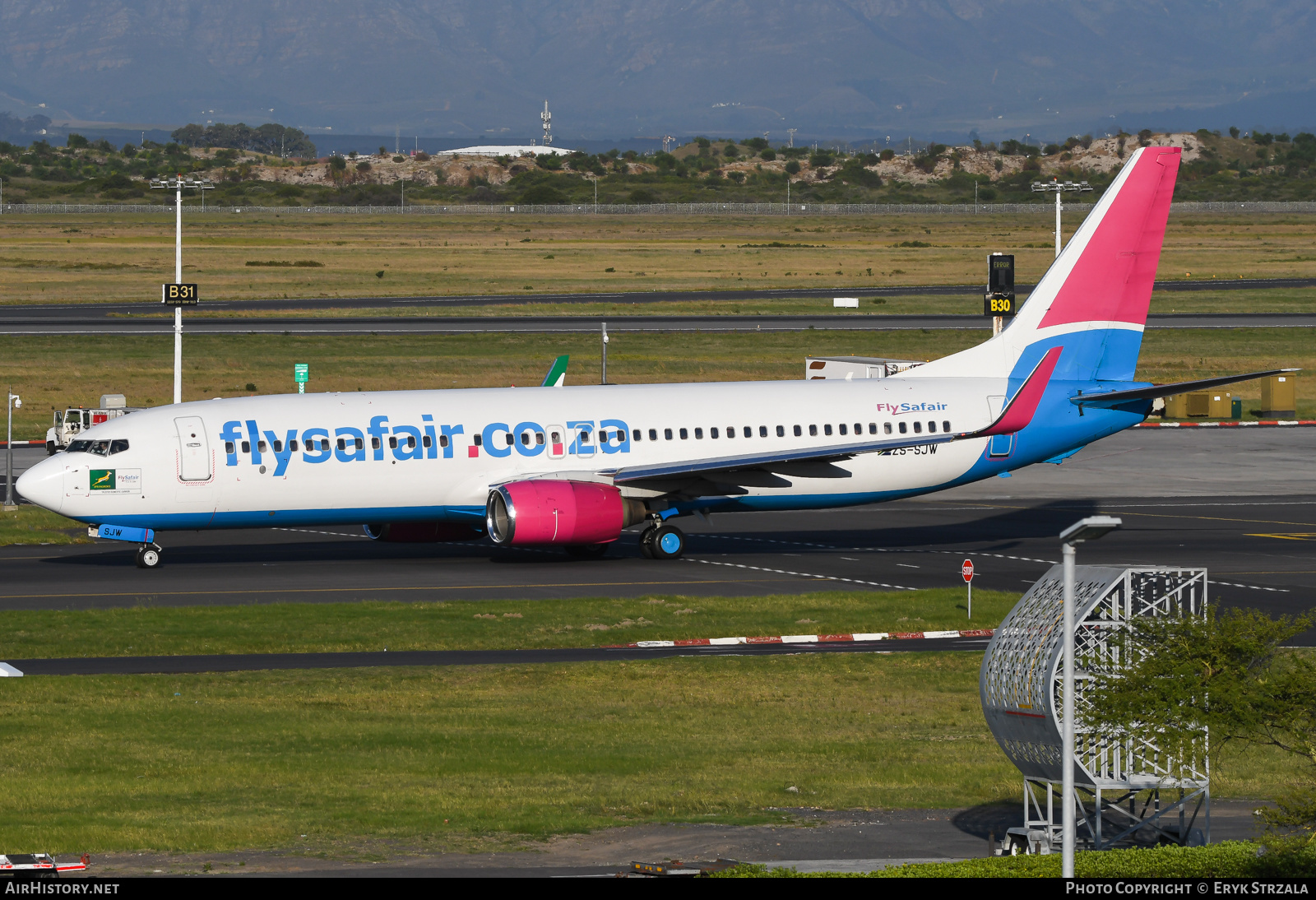 Aircraft Photo of ZS-SJW | Boeing 737-85P | FlySafair | AirHistory.net #563495