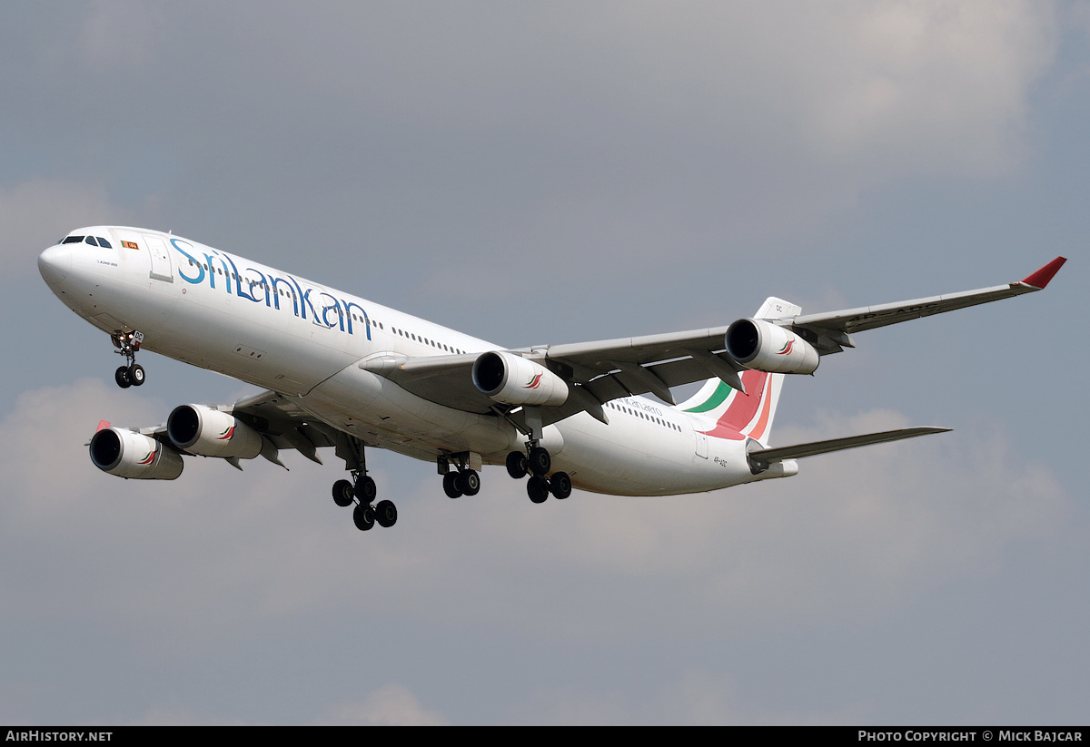 Aircraft Photo of 4R-ADC | Airbus A340-311 | SriLankan Airlines | AirHistory.net #563496