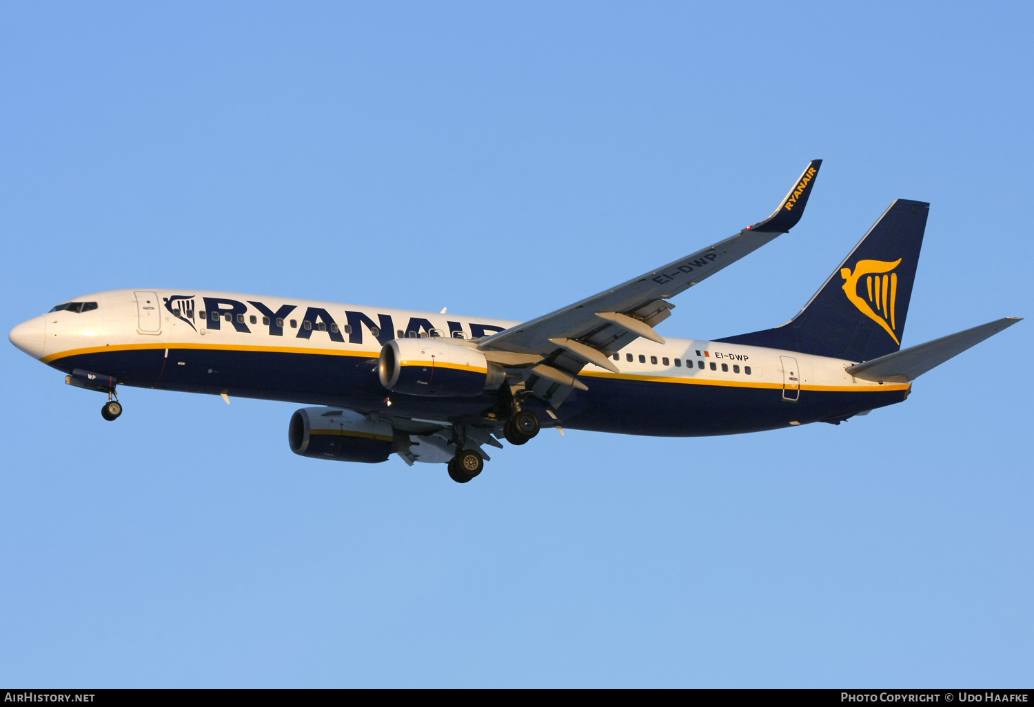 Aircraft Photo of EI-DWP | Boeing 737-8AS | Ryanair | AirHistory.net #563525