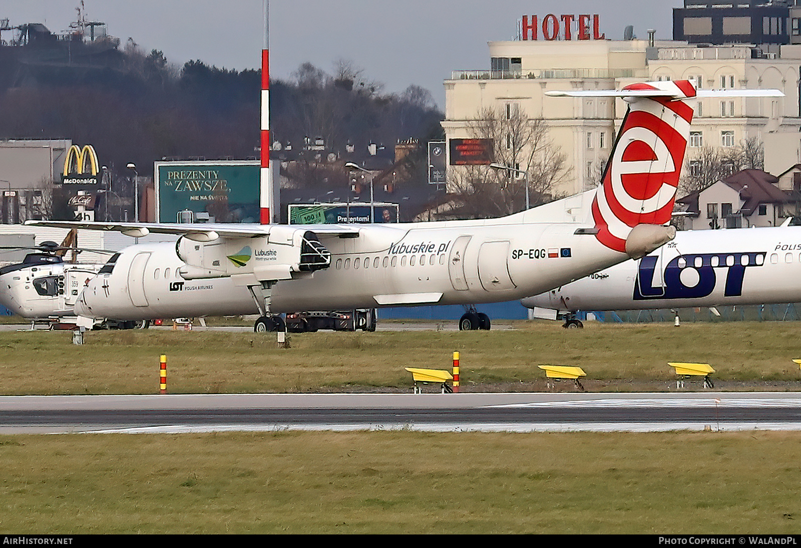 Aircraft Photo of SP-EQG | Bombardier DHC-8-402 Dash 8 | EuroLOT | AirHistory.net #563573