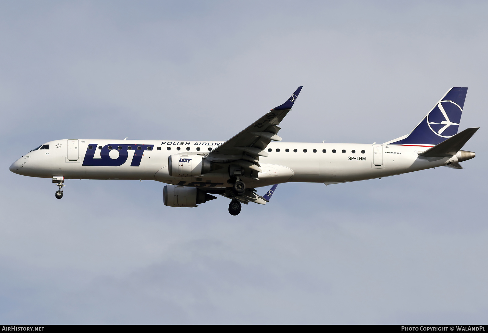 Aircraft Photo of SP-LNM | Embraer 195AR (ERJ-190-200IGW) | LOT Polish Airlines - Polskie Linie Lotnicze | AirHistory.net #563579