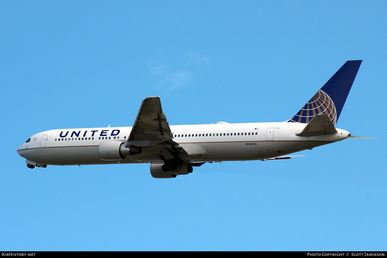 Aircraft Photo of N654UA | Boeing 767-322/ER | United Airlines | AirHistory.net #563643