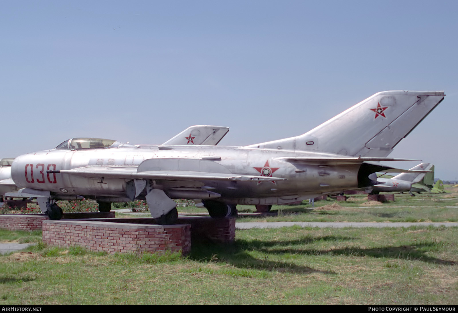 Aircraft Photo of 030 | Mikoyan-Gurevich MiG-19S | Bulgaria - Air Force | AirHistory.net #563780