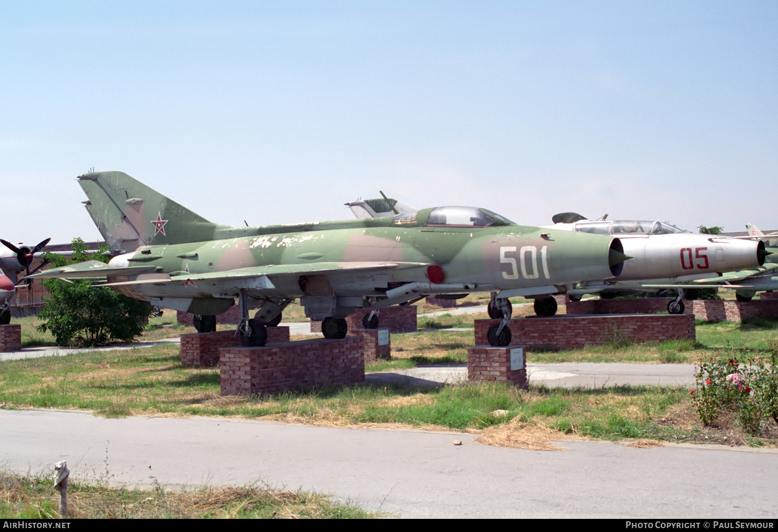 Aircraft Photo of 501 | Mikoyan-Gurevich MiG-21F-13 | Bulgaria - Air Force | AirHistory.net #563792