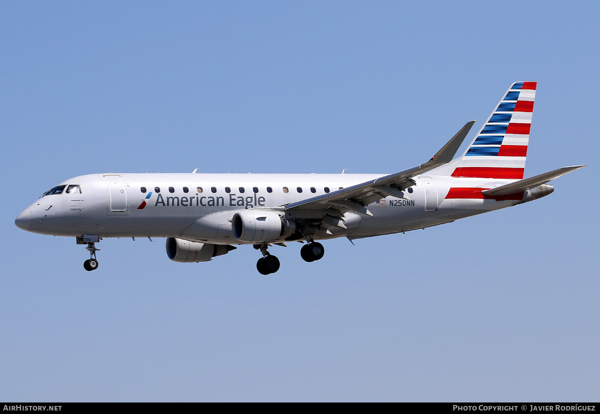 Aircraft Photo of N250NN | Embraer 175LR (ERJ-170-200LR) | American Eagle | AirHistory.net #563905