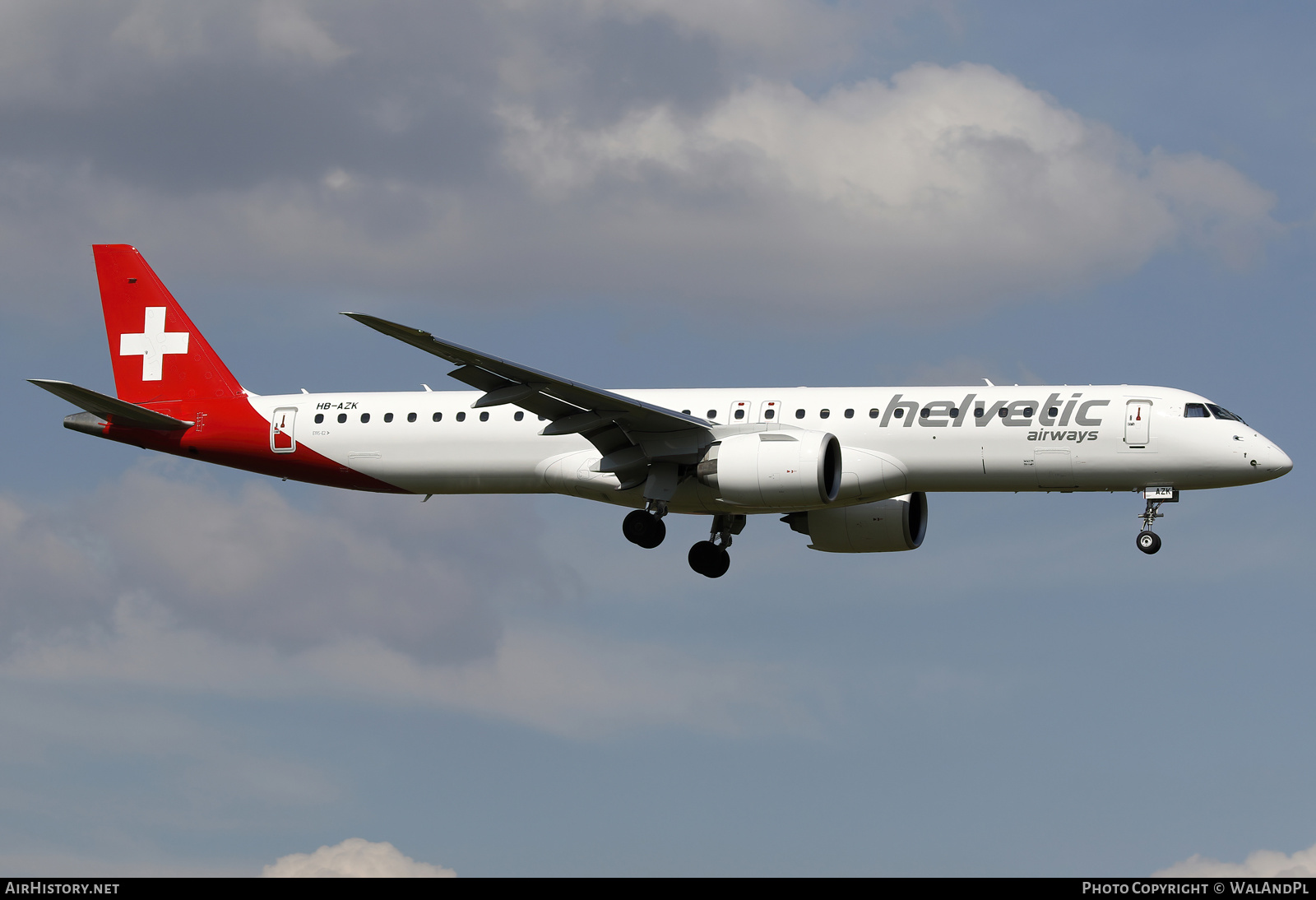 Aircraft Photo of HB-AZK | Embraer 195-E2 (ERJ-190-400) | Helvetic Airways | AirHistory.net #563921