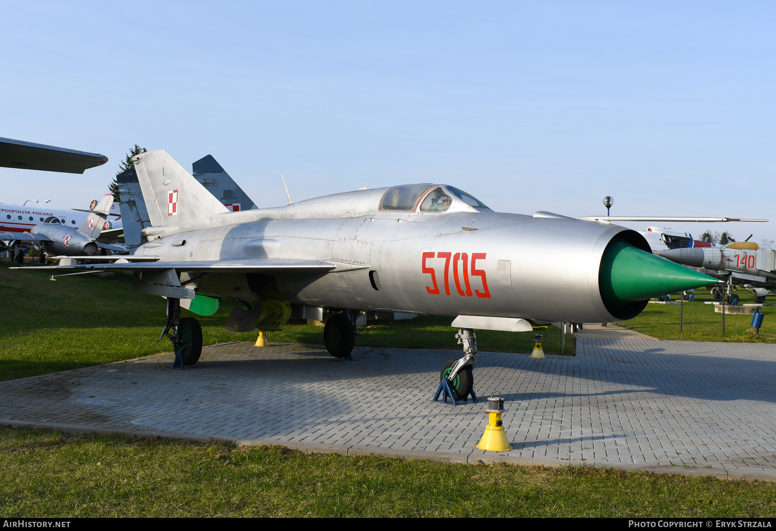 Aircraft Photo of 5705 | Mikoyan-Gurevich MiG-21PFM | Poland - Air Force | AirHistory.net #563976