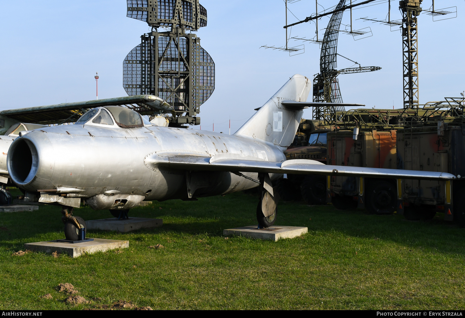 Aircraft Photo of 512 | PZL-Mielec Lim-2 (MiG-15) | Poland - Air Force | AirHistory.net #564038