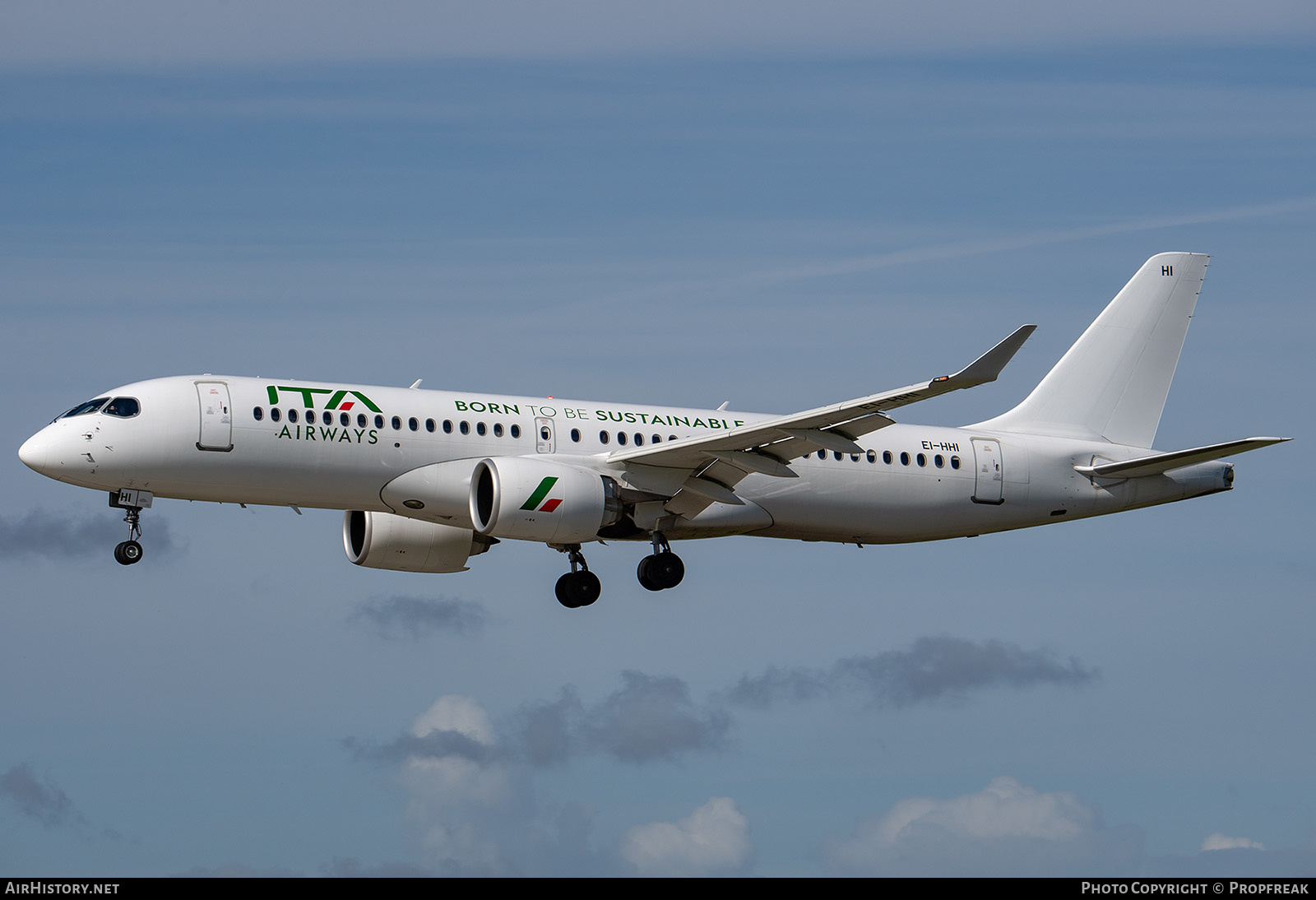 Aircraft Photo of EI-HHI | Airbus A220-371 (BD-500-1A11) | ITA Airways | AirHistory.net #564057