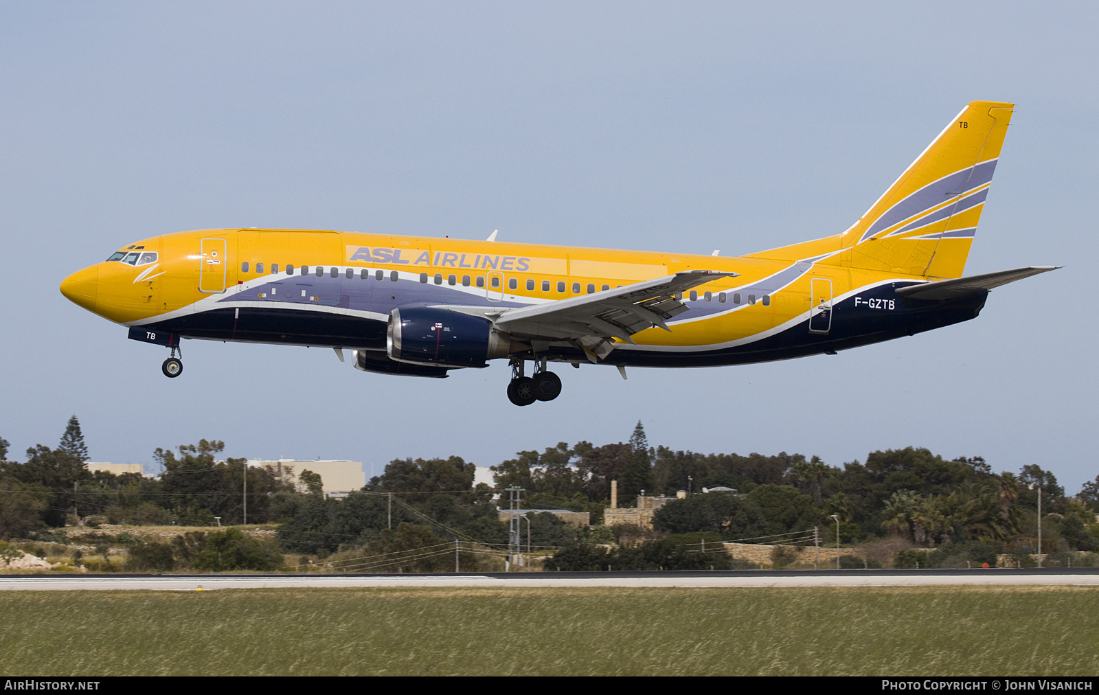 Aircraft Photo of F-GZTB | Boeing 737-33V(QC) | ASL Airlines | AirHistory.net #564165