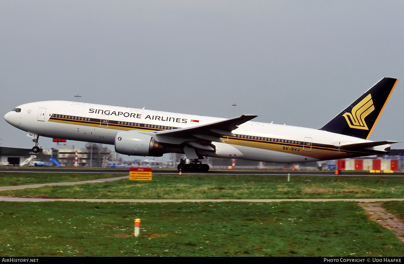 Aircraft Photo of 9V-SVJ | Boeing 777-212/ER | Singapore Airlines | AirHistory.net #564220