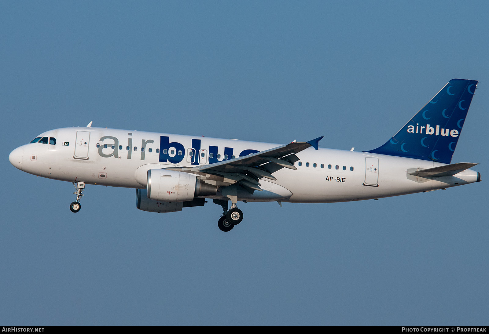 Aircraft Photo of AP-BIE | Airbus A319-112 | Airblue | AirHistory.net #564284