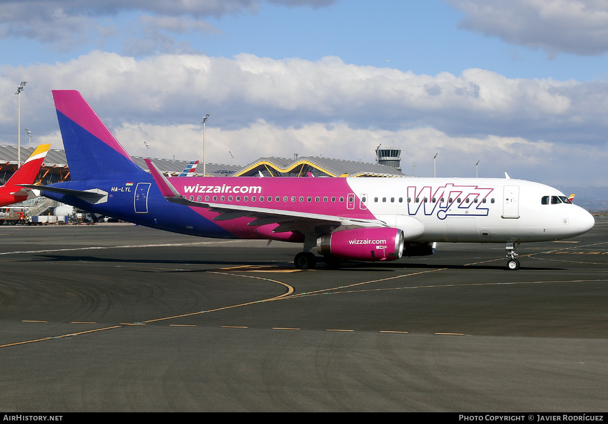 Aircraft Photo of HA-LYL | Airbus A320-232 | Wizz Air | AirHistory.net #564303