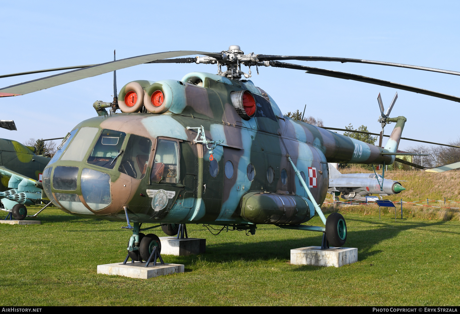 Aircraft Photo of 414 | Mil Mi-8T | Poland - Air Force | AirHistory.net #564324