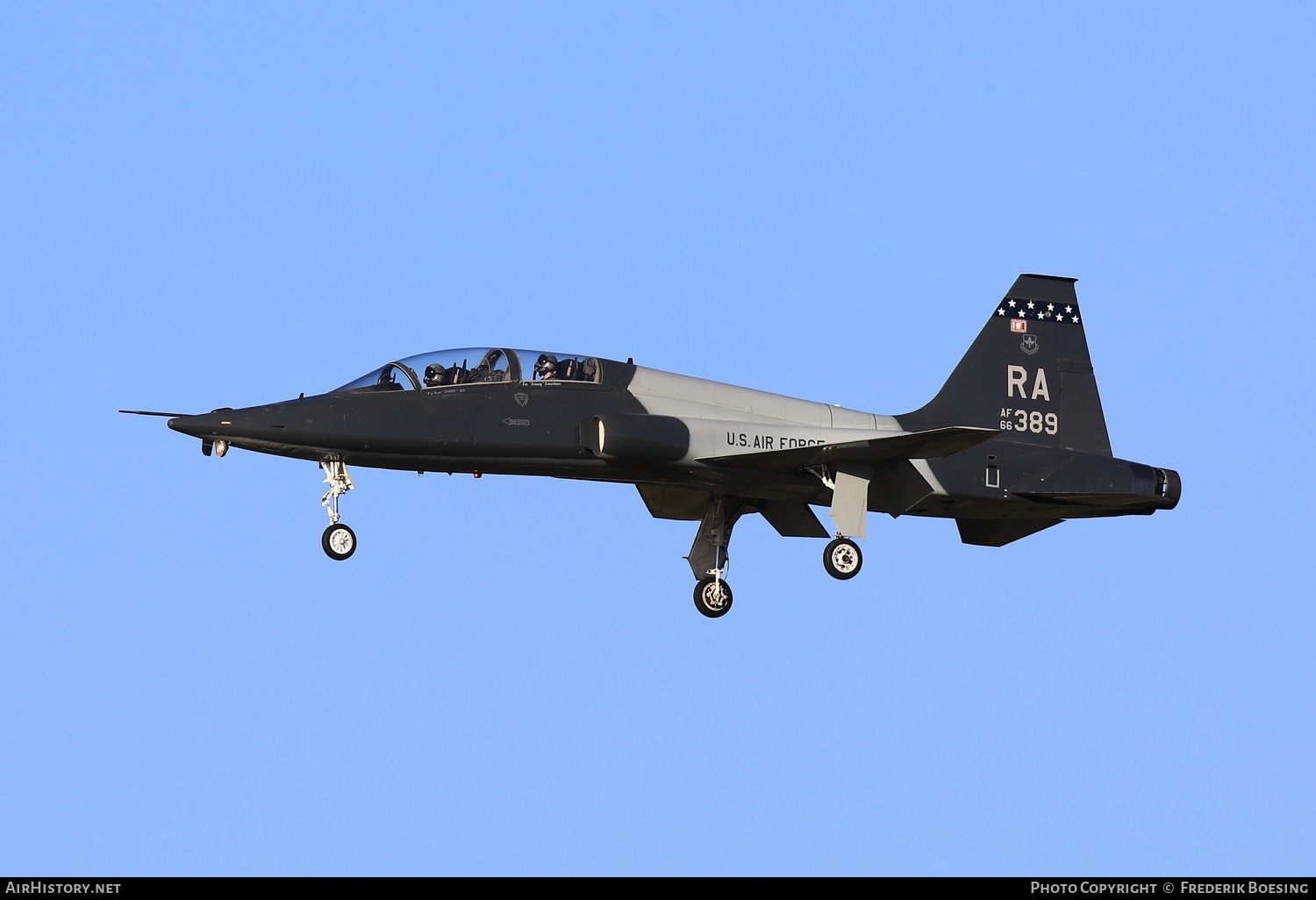 Aircraft Photo of 66-4389 / AF66-389 | Northrop T-38A Talon | USA - Air Force | AirHistory.net #564380