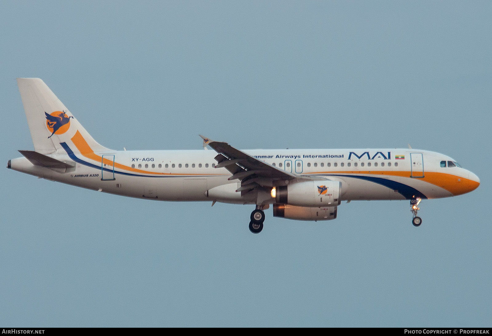 Aircraft Photo of XY-AGG | Airbus A320-231 | Myanmar Airways International - MAI | AirHistory.net #564421