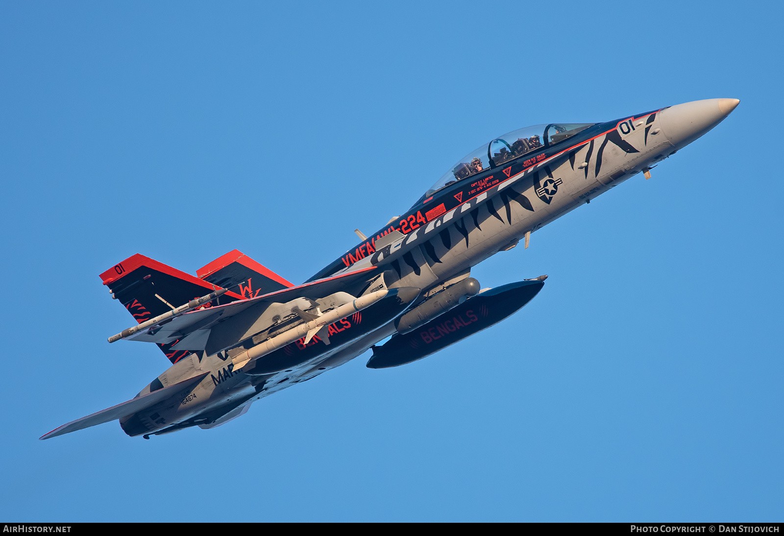 Aircraft Photo of 164874 | McDonnell Douglas F/A-18D Hornet | USA - Marines | AirHistory.net #564481