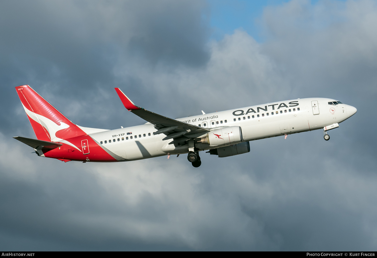 Aircraft Photo of VH-VXP | Boeing 737-838 | Qantas | AirHistory.net #564511