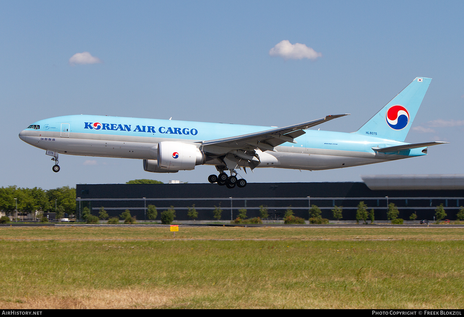 Aircraft Photo of HL8075 | Boeing 777-FEZ | Korean Air Cargo | AirHistory.net #564531