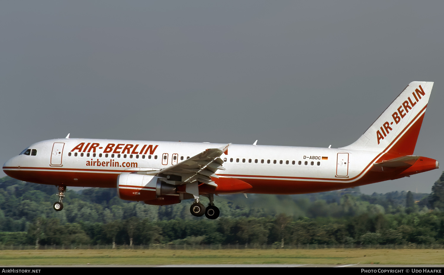 Aircraft Photo of D-ABDC | Airbus A320-214 | Air Berlin | AirHistory.net #564610