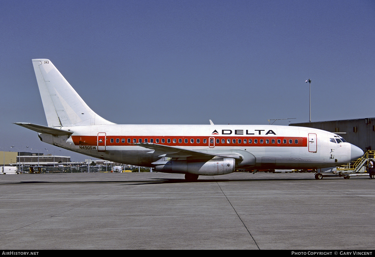 Aircraft Photo of N4505W | Boeing 737-247 | Delta Air Lines | AirHistory.net #564675