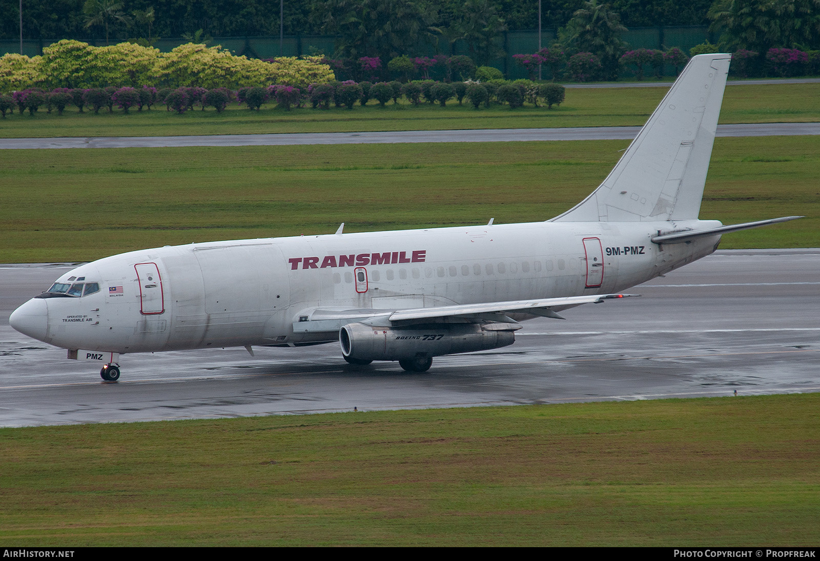 Aircraft Photo of 9M-PMZ | Boeing 737-209/Adv(F) | Transmile Air Services | AirHistory.net #564684