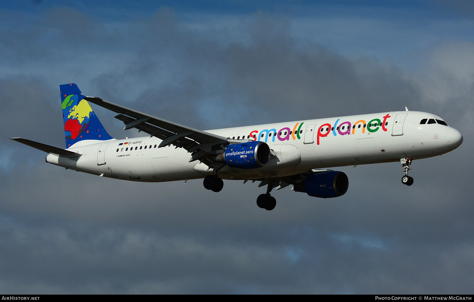 Aircraft Photo of D-ASPD | Airbus A321-211 | Small Planet Airlines | AirHistory.net #564950