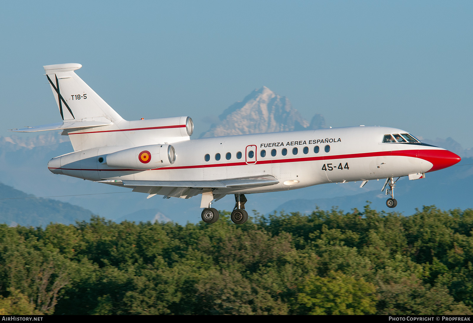 Aircraft Photo of T18-5 | Dassault Falcon 900B | Spain - Air Force | AirHistory.net #565008