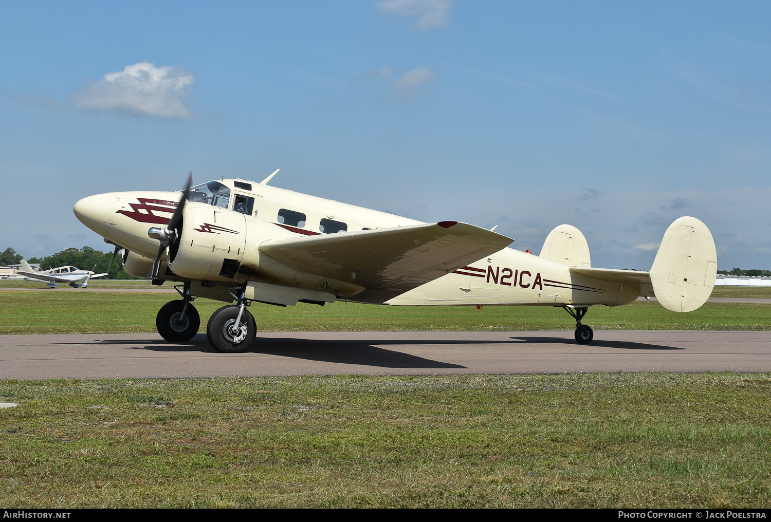 Aircraft Photo of N21CA | Beech D18S | AirHistory.net #565027