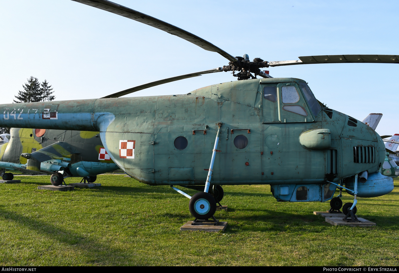 Aircraft Photo of 042 / 1717 | Mil Mi-4ME | Poland - Navy | AirHistory.net #565081