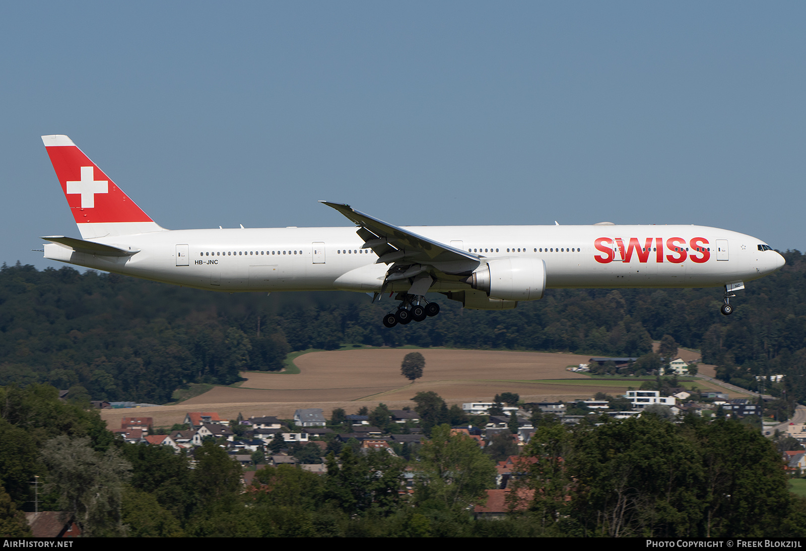Aircraft Photo of HB-JNC | Boeing 777-3DE/ER | Swiss International Air Lines | AirHistory.net #565086